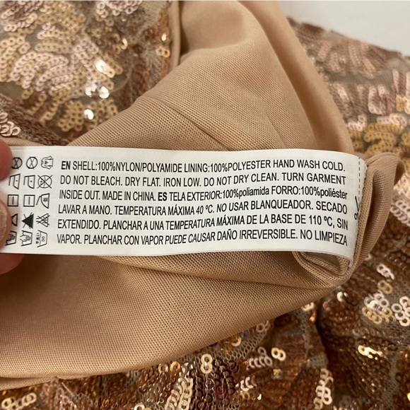 Rose gold sequin mini dress, forever 21,‎ size small, adjustable straps, pink - Picture 14 of 16
